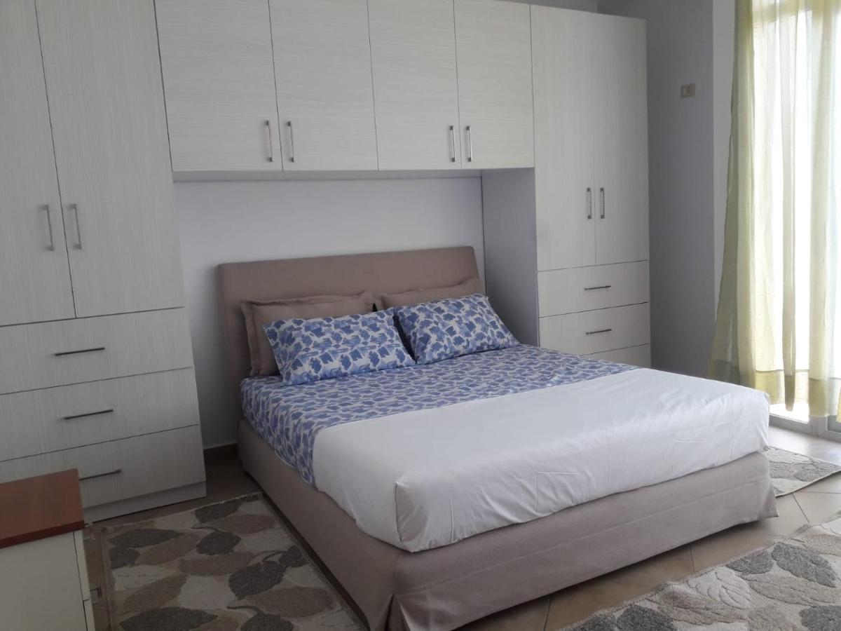 Center-Sea View Apartament,Saranda Extérieur photo